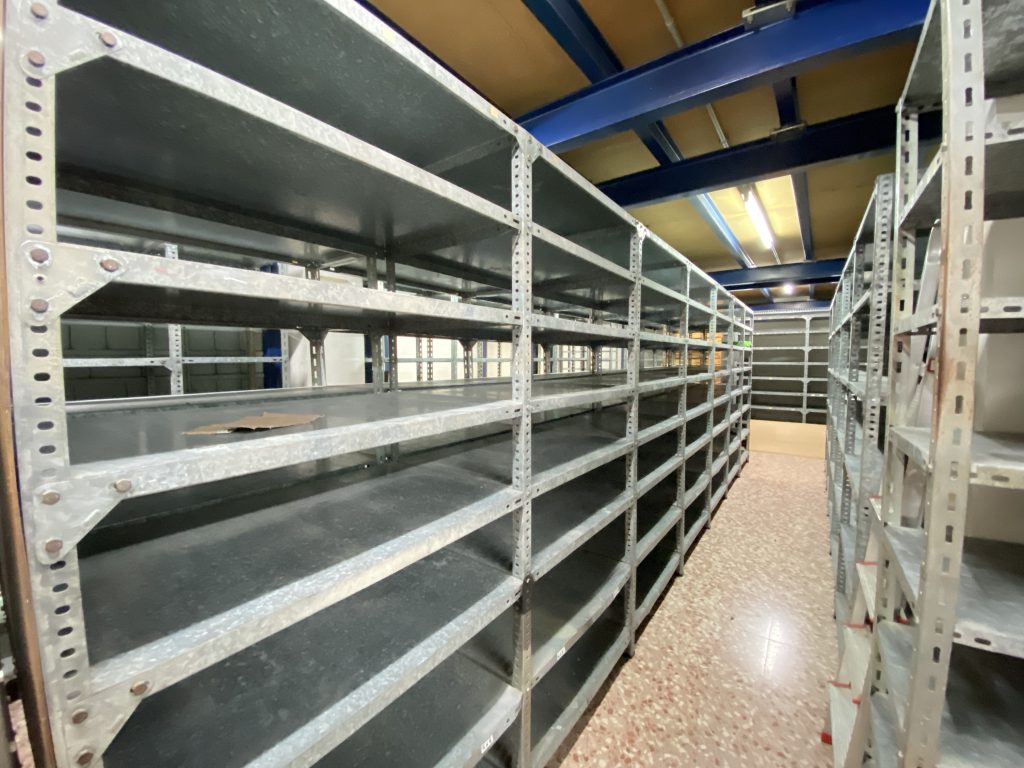 20250128_092922874_iOS-1024x768 INVERSIÓN: LOCAL COMERCIAL CON NAYA.