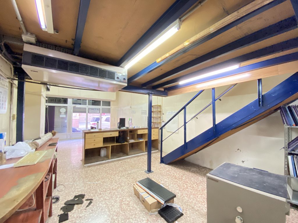 20250128_093233970_iOS-1024x768 INVERSIÓN: LOCAL COMERCIAL CON NAYA.