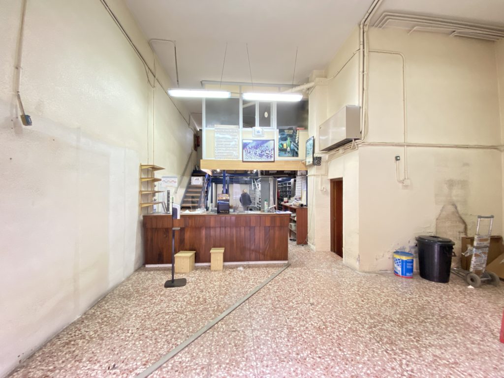 20250128_093503942_iOS-1024x768 INVERSIÓN: LOCAL COMERCIAL CON NAYA.