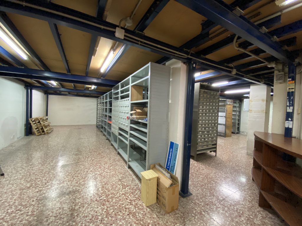 20250221_150029616_iOS-1024x768 INVERSIÓN: LOCAL COMERCIAL CON NAYA.